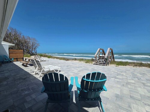 Oceanfront Studio with Sunrise Views & Beach Access