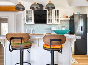 Fridge, microwave, oven, stovetop - Vacation at the Baltic Sea - Strandresidenz Lehrer Lämpel FeWo Anna Mari (Glowe)