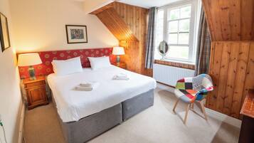 Habitación básica con 1 cama matrimonial o 2 individuales | Tabla de planchar con plancha y wifi gratis