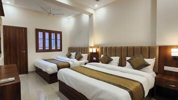 Deluxe Quadruple Room, City View | Free WiFi