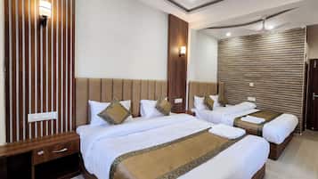 Deluxe Quadruple Room, City View | Free WiFi