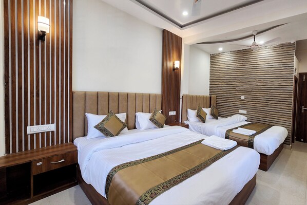 Deluxe Quadruple Room, City View | Free WiFi