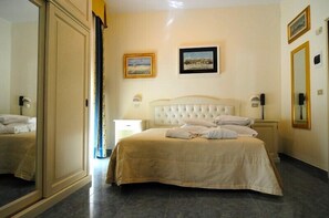 Chambre familiale | Accès au Wi-Fi (inclus), literie fournie