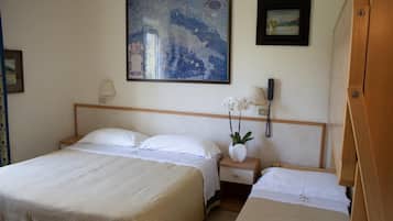 Free WiFi, bed sheets