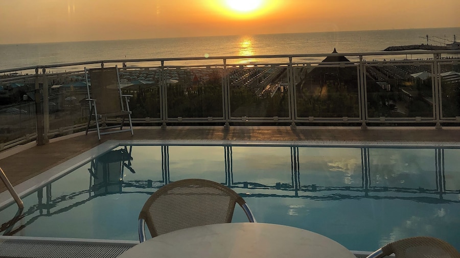 Hotel Ariella