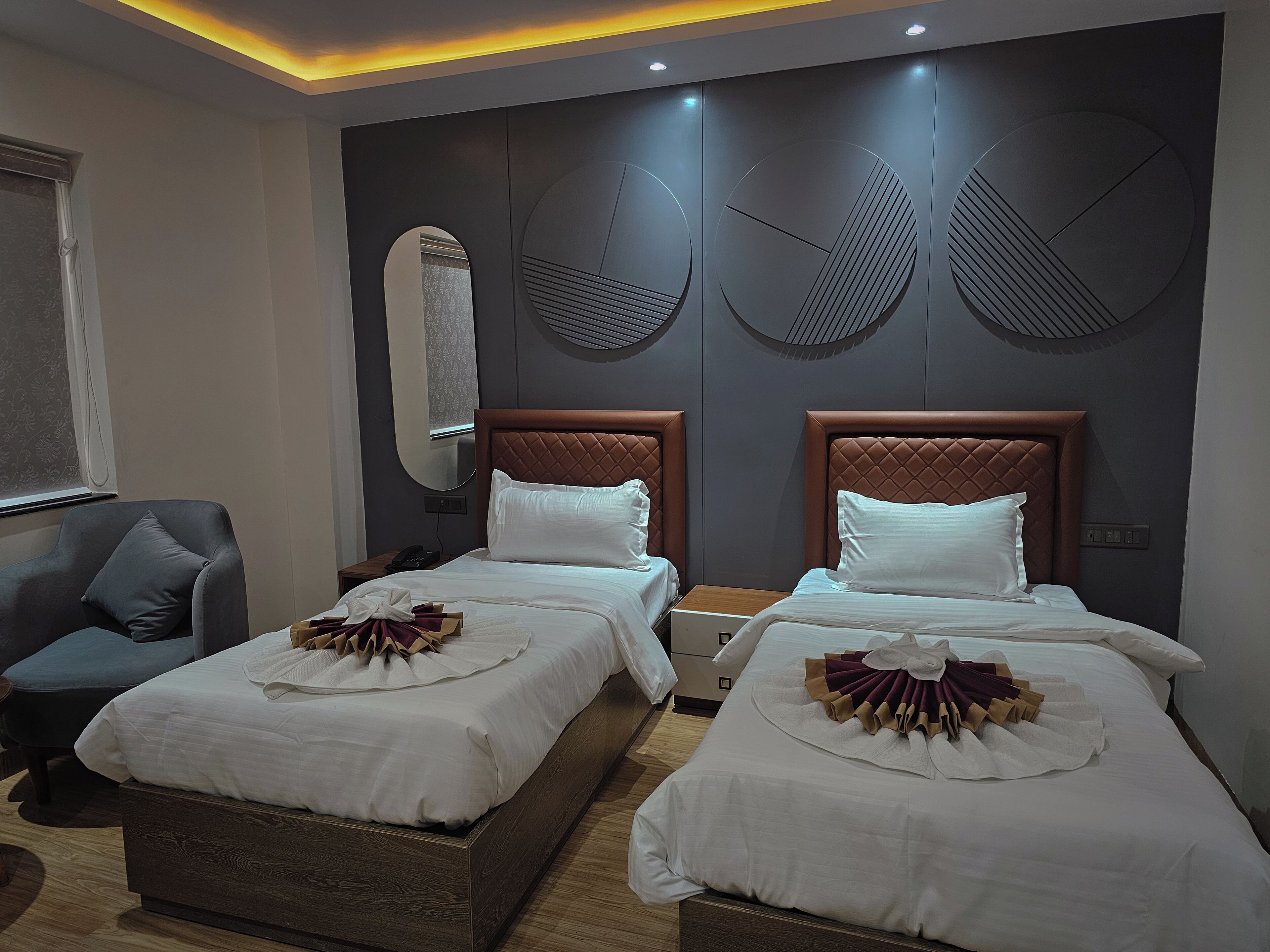 Egyptian cotton sheets, premium bedding, laptop workspace, soundproofing