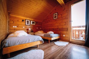 6 dormitorios, tabla de planchar con plancha, cuna de viaje y wifi