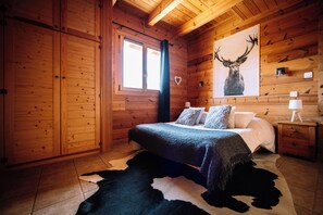 6 chambres, fer et planche à repasser, lit parapluie, Wi-Fi