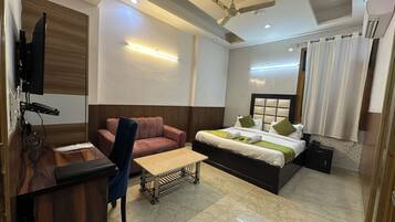 Deluxe Double Room | Free WiFi
