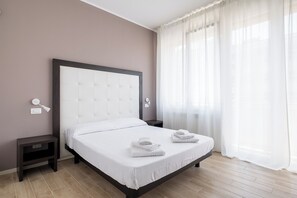 Apartment, Balcony