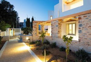 2 Bedroom Residence, Independent Pool | Garden view