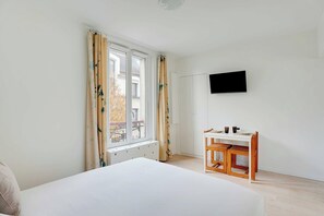 公寓 | 1 多间卧室、笔记本电脑工作区、熨斗/熨衣板、床单