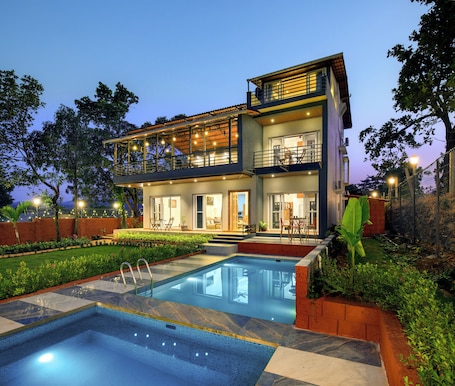 Luxury Room | Private kitchen. Villa Vanakothi by Westbay