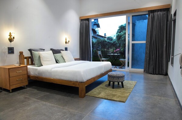 Deluxe Room, Balcony, Garden View | 1 bedroom, free WiFi