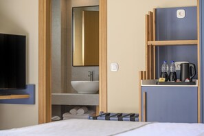 In-room safe, laptop workspace, blackout curtains, soundproofing - Elia Boutique Hotel  (Hersonissos)