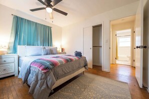 3 bedrooms, iron/ironing board, WiFi, bed sheets