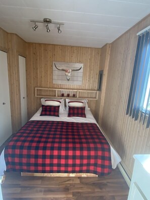 3 bedrooms, WiFi, bed sheets