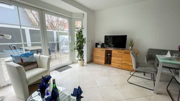 TV, stereo