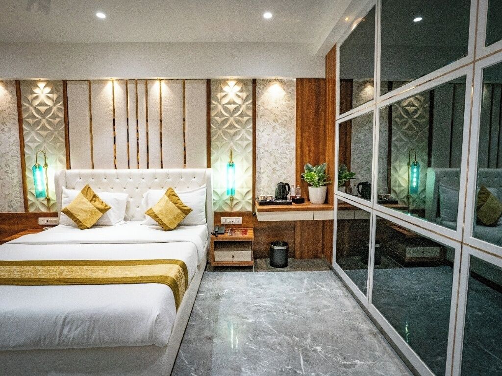 Suite Room with Bathtub | Free WiFi, bed sheets