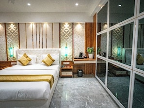 Suite Room with Bathtub | Free WiFi, bed sheets - Hotel Spencer- Kharghar Navi Mumbai (Panvel)