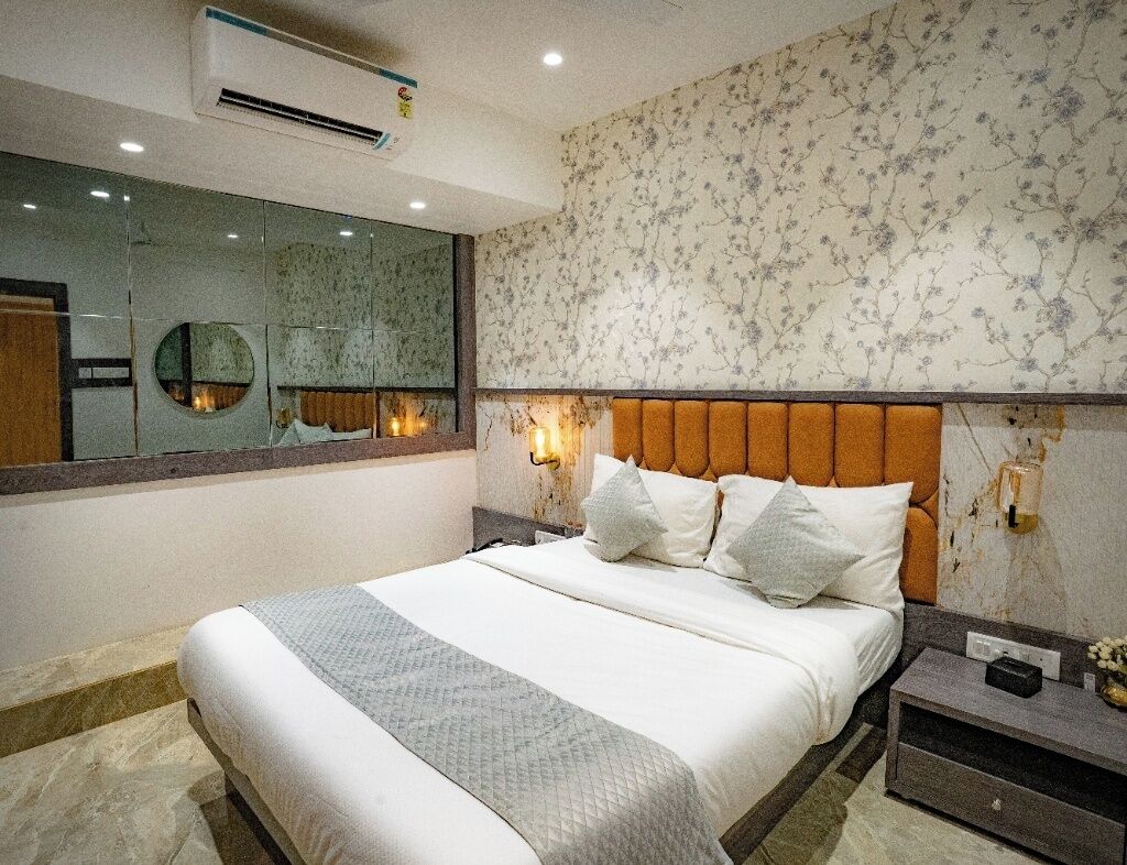 Standard Double Room | Free WiFi, bed sheets
