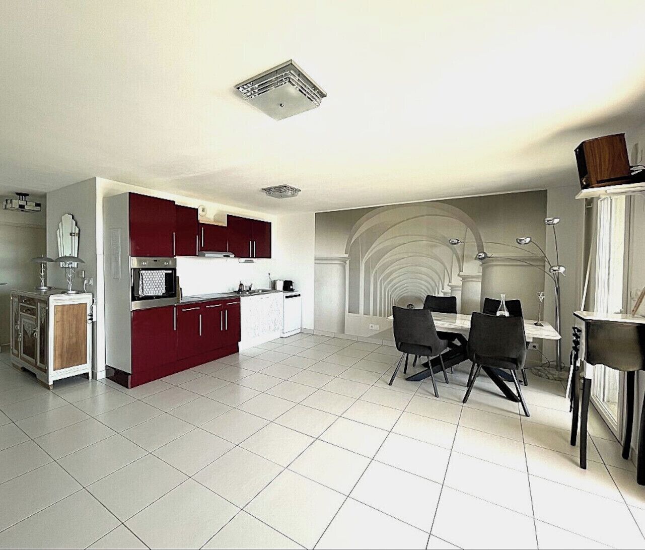 雪櫃、微波爐、焗爐、爐具