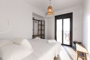 7 bedrooms, iron/ironing board, WiFi, bed sheets