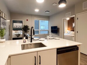 2 chambres, bureau, fer et planche à repasser, Wi-Fi gratuit