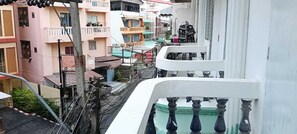 Terrace/patio - Marine Guest House Encore (Pattaya)