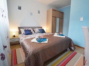 Apartment (Family Room with Private Bathroom 8) - Zevnik Quiet Retreat With Stunning Views and Equestrian Activities (Brežice)