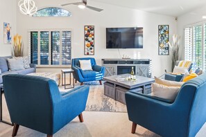 Smart TV, table football - Family Fun Escape - Pool, Hot Tub, Game Room (Peoria)