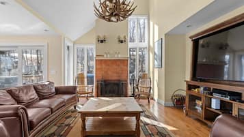 TV connectée, cheminée