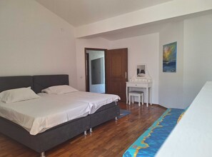 Apartment (One Bedroom Apartment with Sea View)