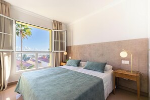 4 chambres, fer et planche à repasser, draps fournis