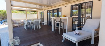 Charming Two-bedroom Mobile Homes Drage