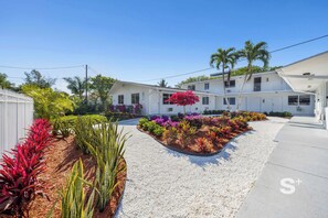 Property grounds - Modern Studio in Miami | Gym, BBQ, Free Parking (Miami)