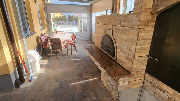 Apartment (Three Bedroom Apartment with Balcony) | Fireplace - Tranquil and Charming Apartments With Shared Garden (Škofljica)