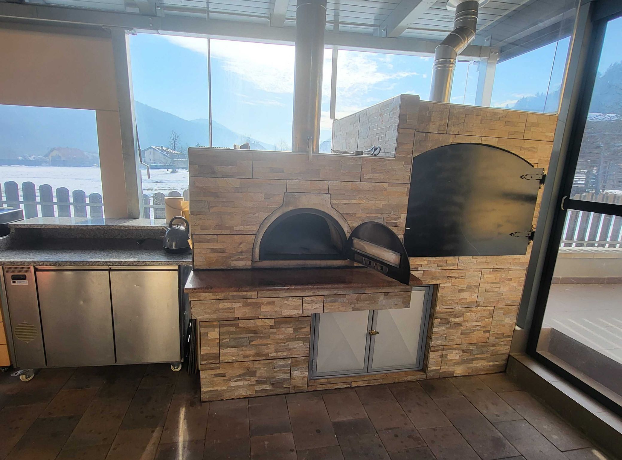 Departamento (Three Bedroom Apartment with Balcony) | Chimenea