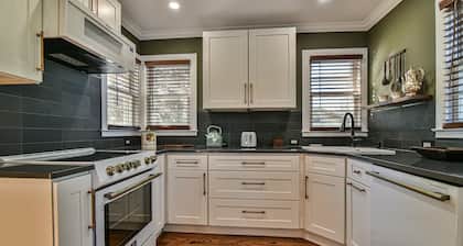 The Speakeasy Black Mountain Home