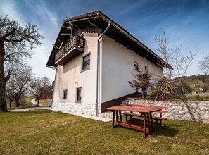 Apartment (Classic One Bedroom Apartment with Te) | Exterior - Visnja Gora Meadow Hideaway With Terrace (Ivancna Gorica)