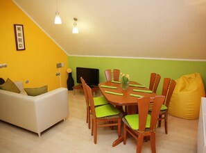 Apartment (Three Bedroom Apartment with Terrace) | Dining room - Elegant and Stylish Retreat Apartments With Terrace (Brežice)