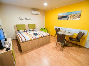 Studio (Studio Apartment with Terrace) - Elegant and Stylish Retreat Apartments With Terrace (Brežice)