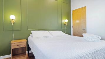 2 Schlafzimmer, BĂŒgeleisen/BĂŒgelbrett, WLAN, BettwĂ€sche