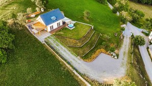 Villa (Two Bedroom Villa with Hot-Tub) | Luchtfoto