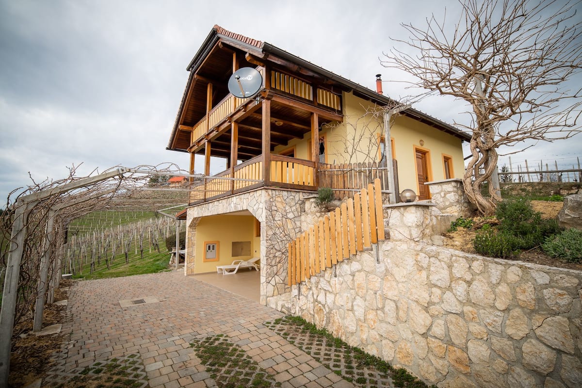 Cottage (Two Bedroom Country House) | Bahagian luar