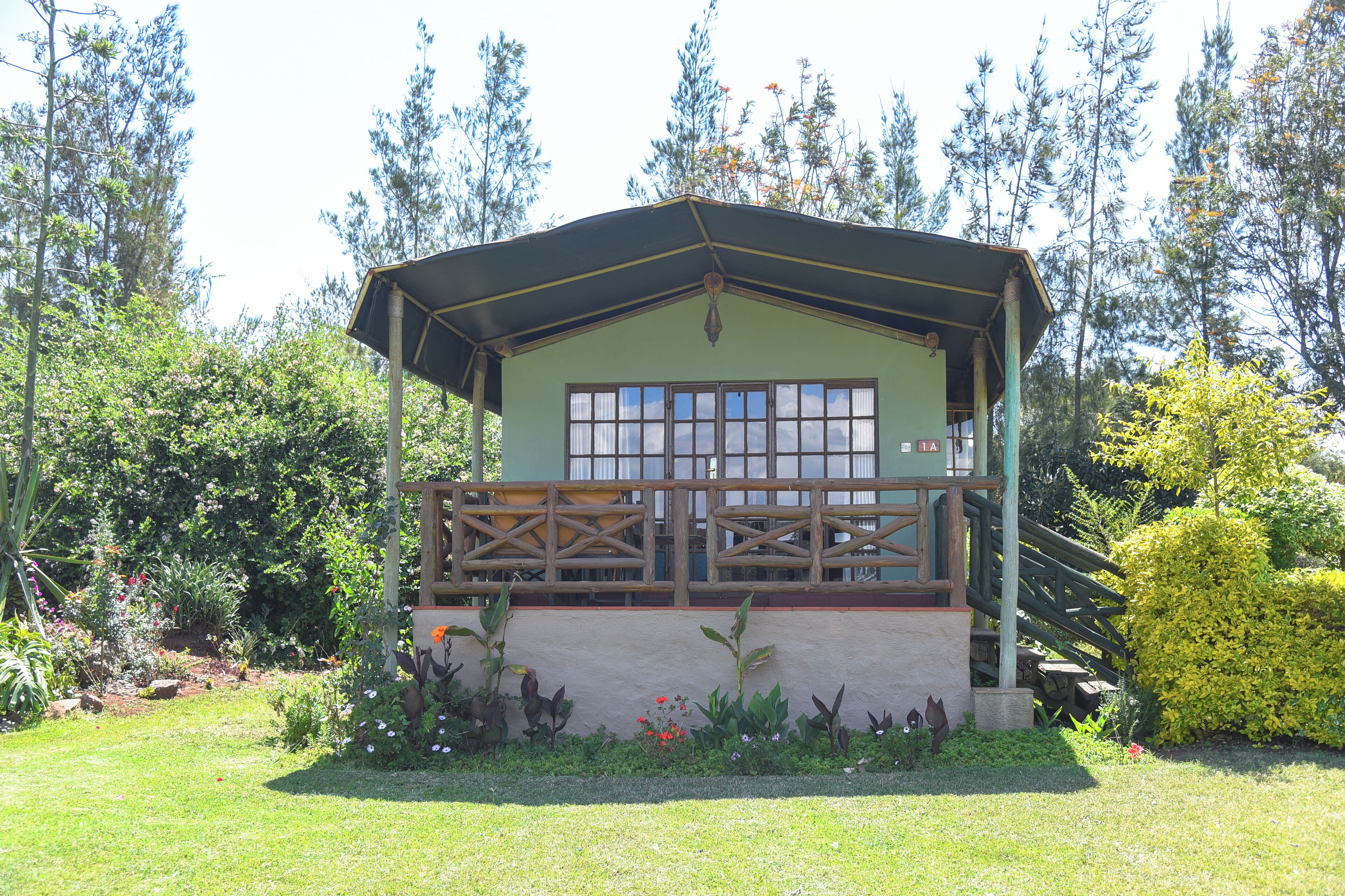 Alpehytte, terrasse, fjellutsikt | Fasade