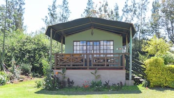 Alpehytte, terrasse, fjellutsikt | Fasade