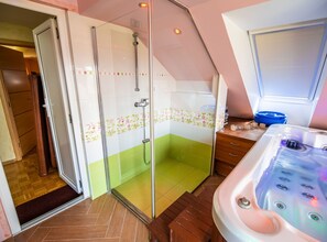 Bañera de hidromasaje interior