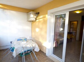 Apartment (One Bedroom Apartment A3) | Balcony - Beachfront Apartments Plaža (Jelsa)