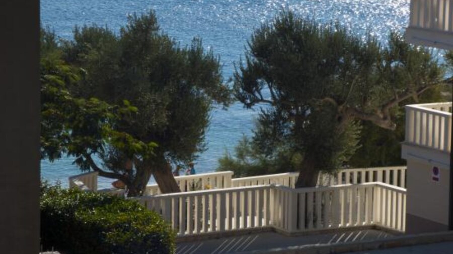 Beachfront Apartments Plaža